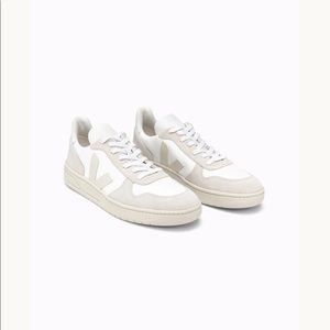 Veja V-10 sneakers